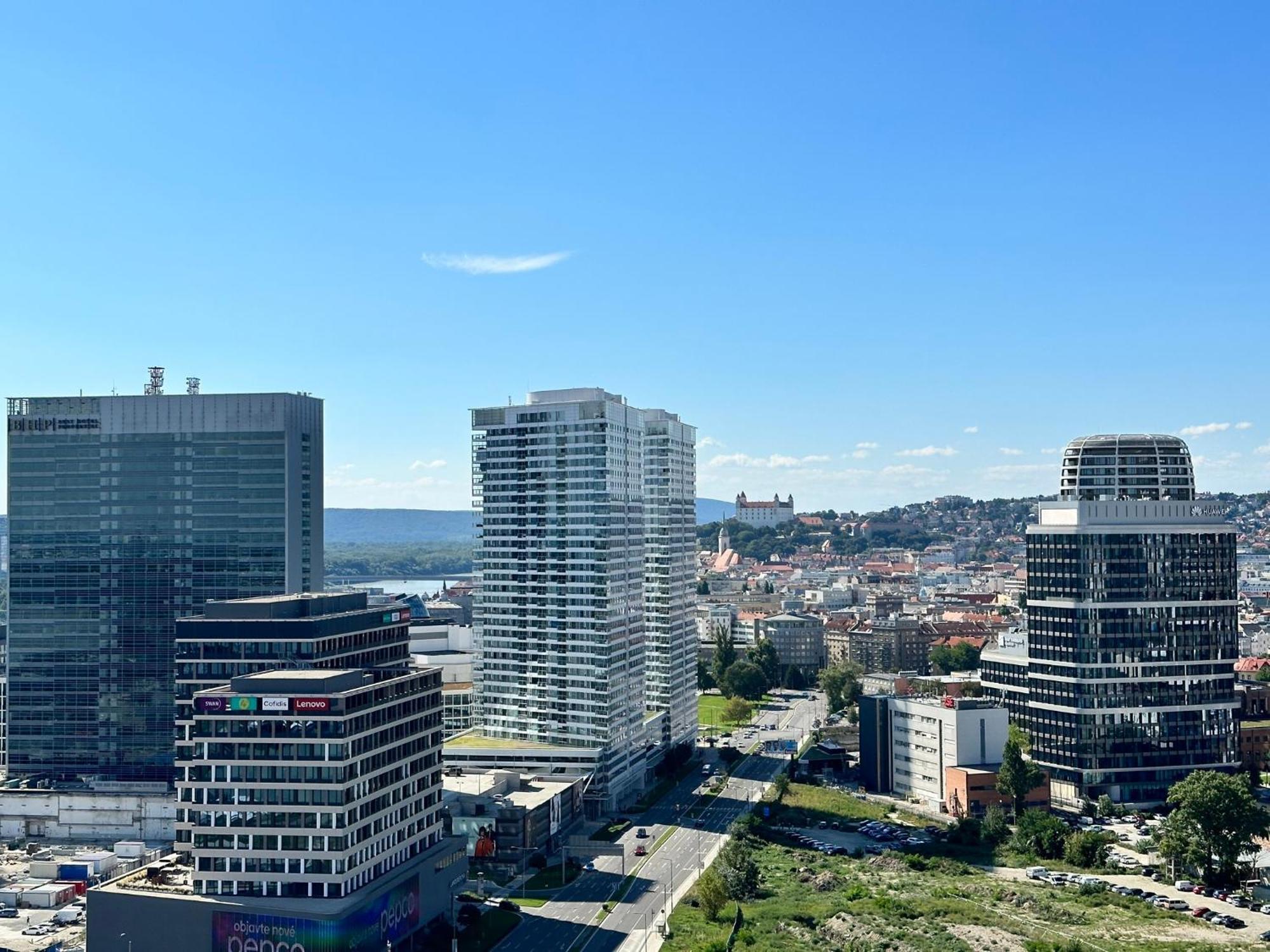 Vyhlad Na Mesto, 24. Poschodie, Free Parking Bratislava Exterior photo